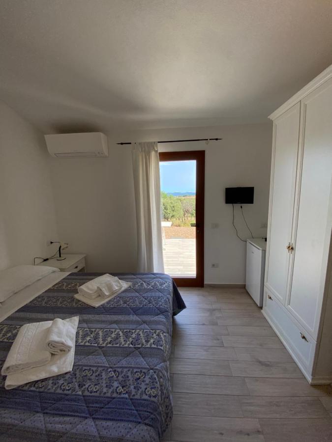 Molti Mari B&B Resort Olbia Exteriör bild