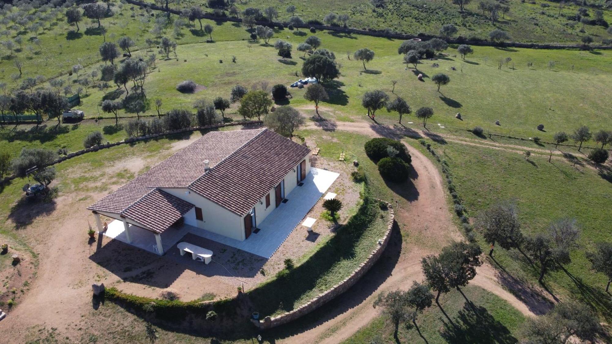 Molti Mari B&B Resort Olbia Exteriör bild