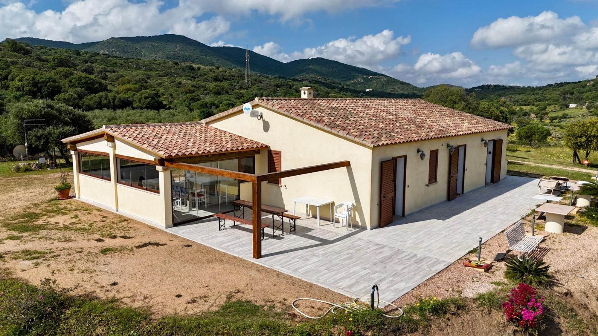 Molti Mari B&B Resort Olbia Exteriör bild