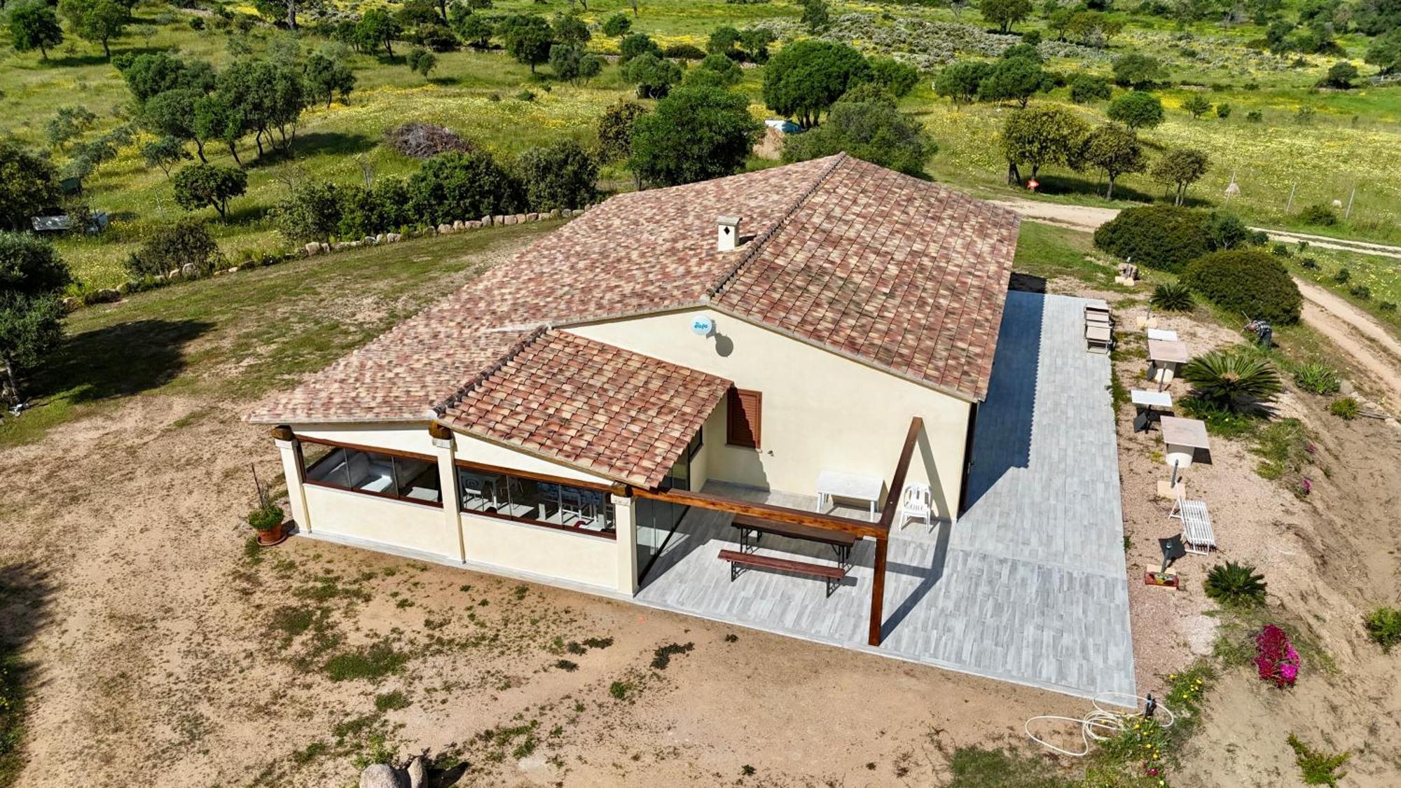 Molti Mari B&B Resort Olbia Exteriör bild