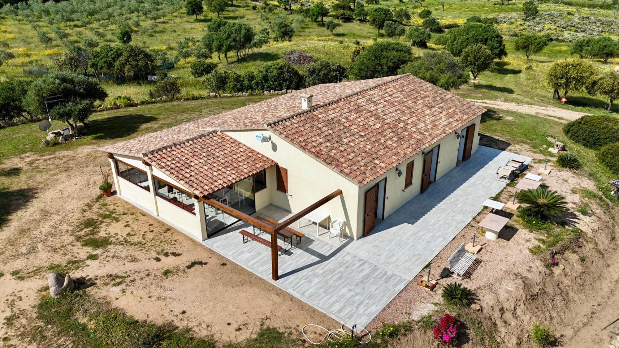 Molti Mari B&B Resort Olbia Exteriör bild