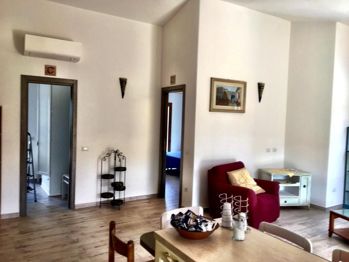 Molti Mari B&B Resort Olbia Exteriör bild
