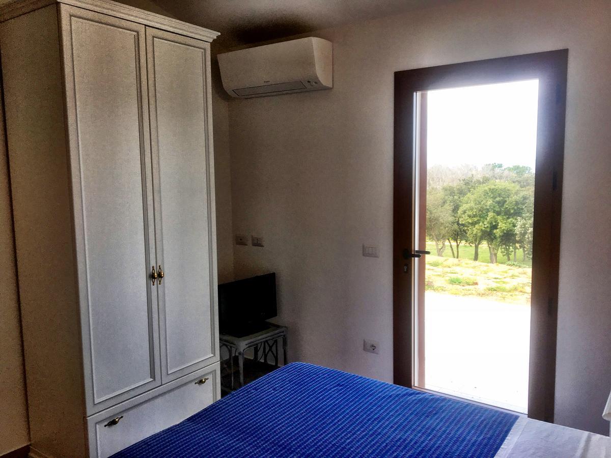 Molti Mari B&B Resort Olbia Exteriör bild