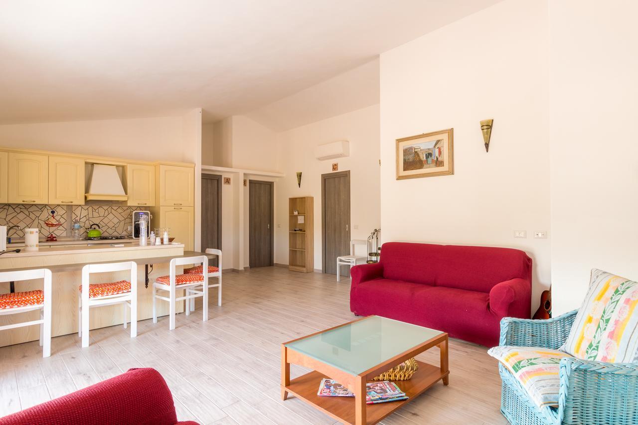 Molti Mari B&B Resort Olbia Exteriör bild