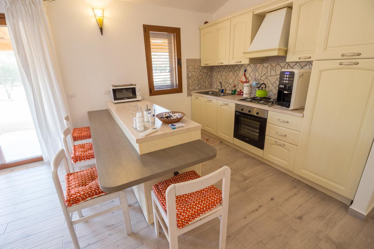 Molti Mari B&B Resort Olbia Exteriör bild
