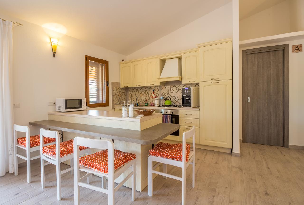 Molti Mari B&B Resort Olbia Exteriör bild
