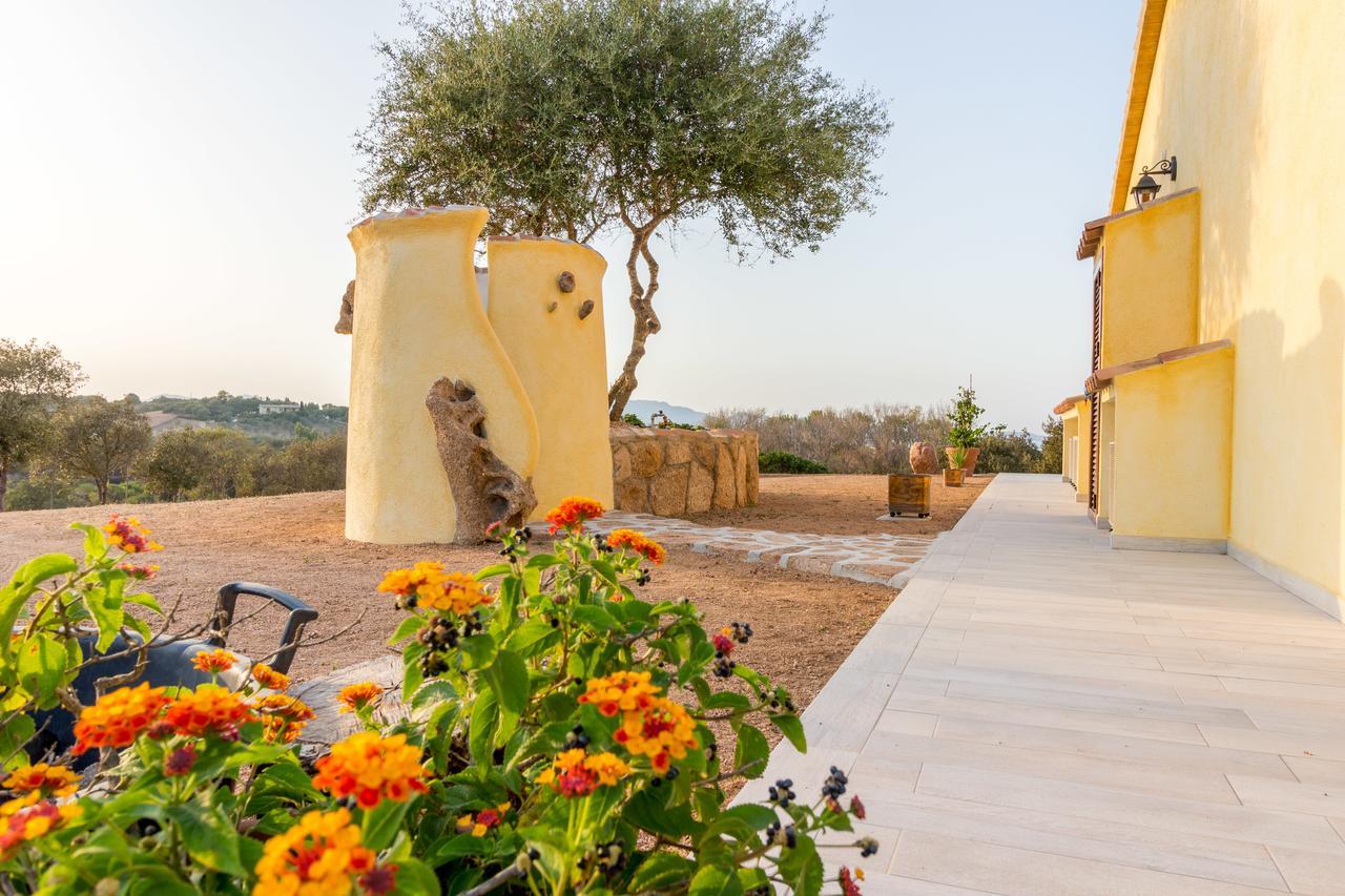Molti Mari B&B Resort Olbia Exteriör bild