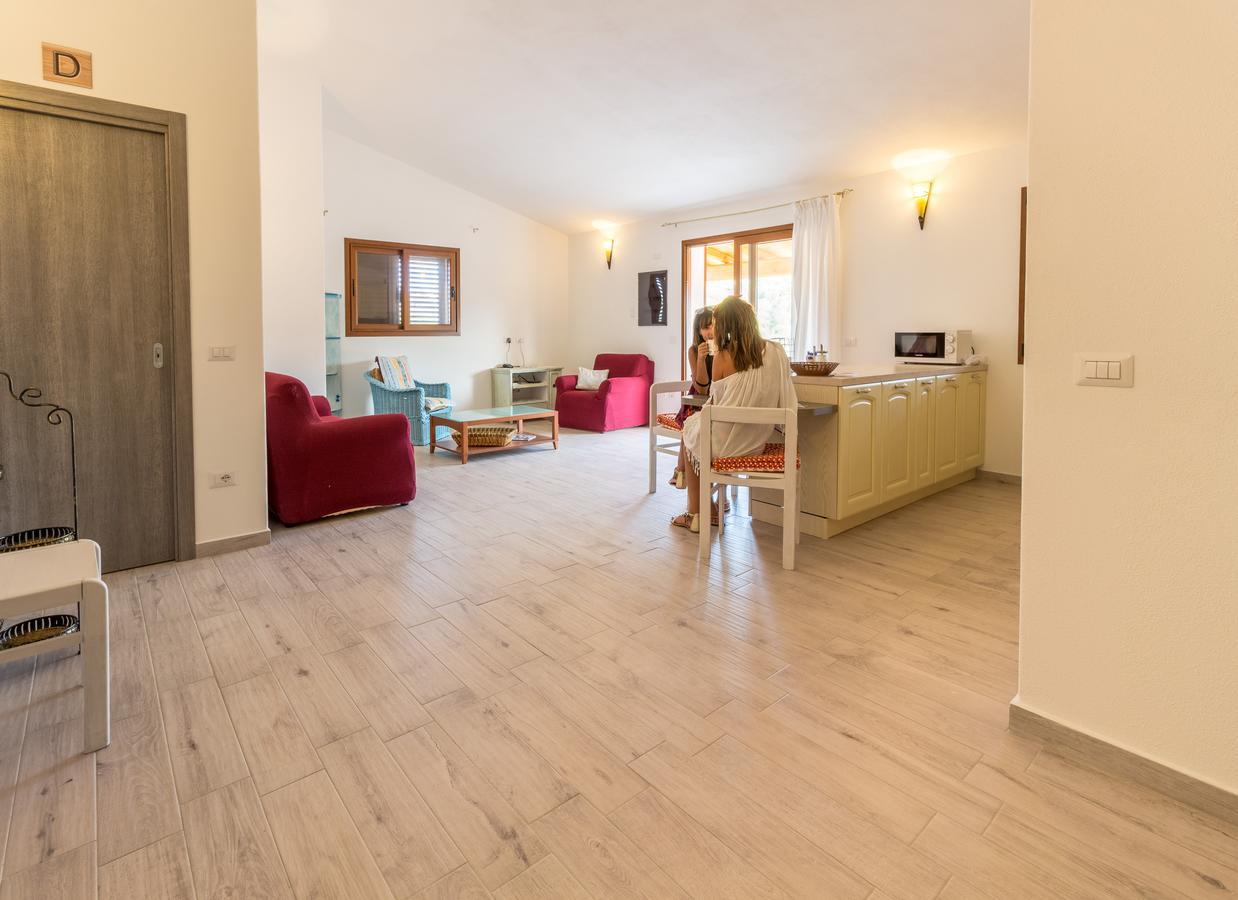 Molti Mari B&B Resort Olbia Exteriör bild